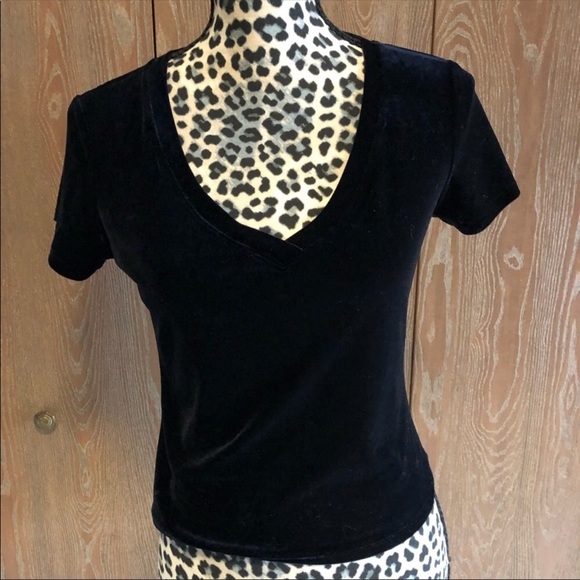 Crushed Velvet Black Crop Top - Picture 2 of 3